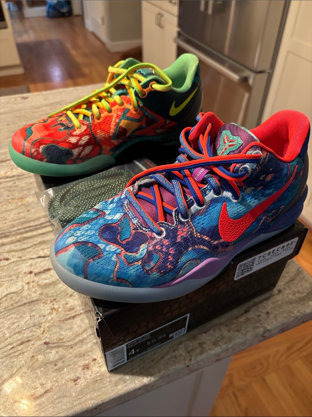 Nike KOBE VII (GS) Kids Multicolor Graphic Sneakers - Blue, Red, Green, Orange
